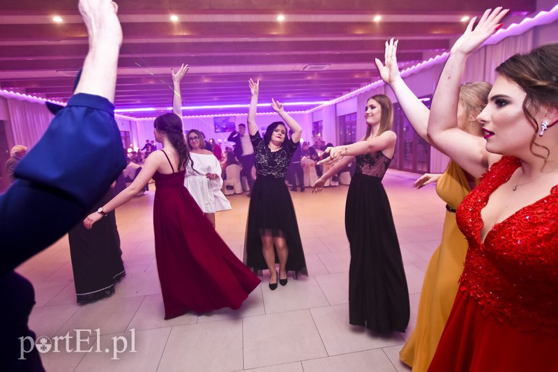 IV LO: Studniówka ze sportowym akcentem zdjęcie nr 192613