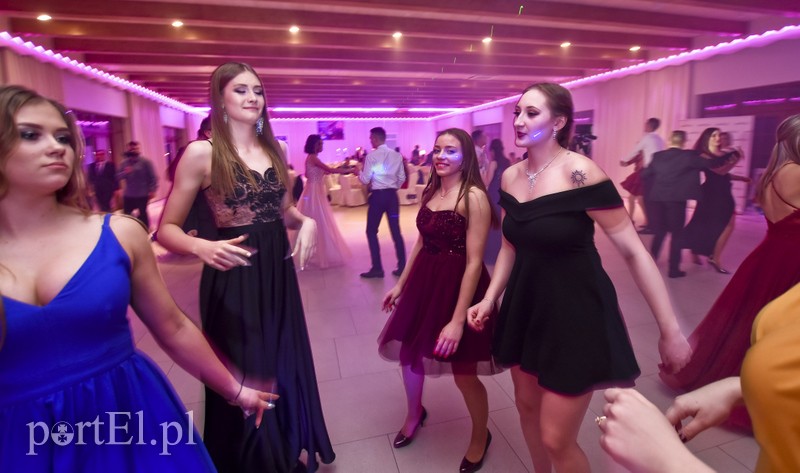 IV LO: Studniówka ze sportowym akcentem zdjęcie nr 192597