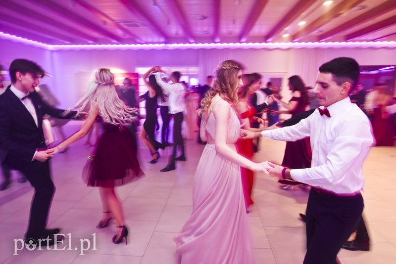 IV LO: Studniówka ze sportowym akcentem zdjęcie nr 192606