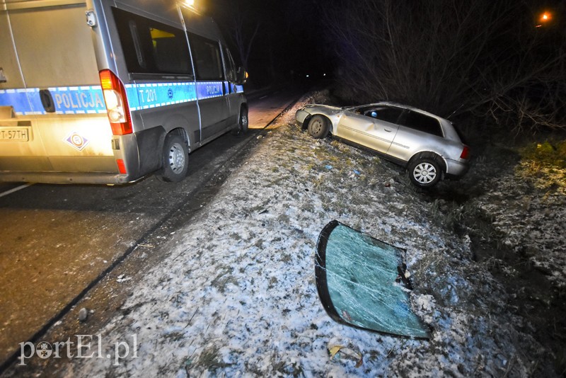 Dachowanie na Radomskiej, kierowca uciekł zdjęcie nr 194121
