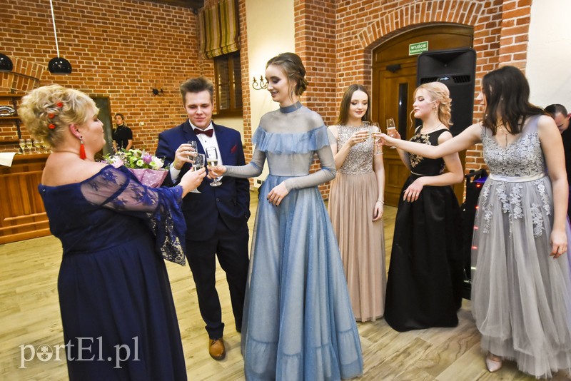 Urzekająca studniówka ZPSM zdjęcie nr 194270