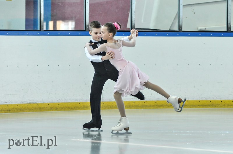  Piruety i skoki na lodowisku zdjęcie nr 197028