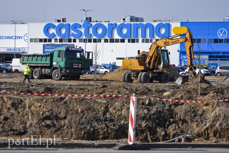 Castorama otwarta, rondo w budowie zdjęcie nr 197931