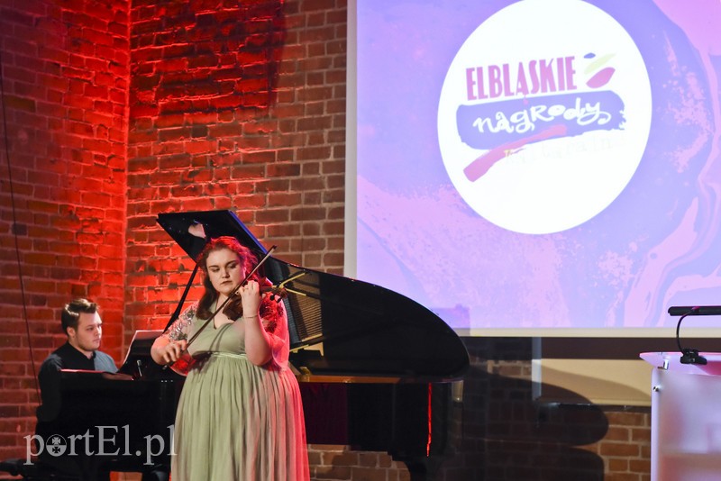 Elbląg Nagrodzono ludzi kultury