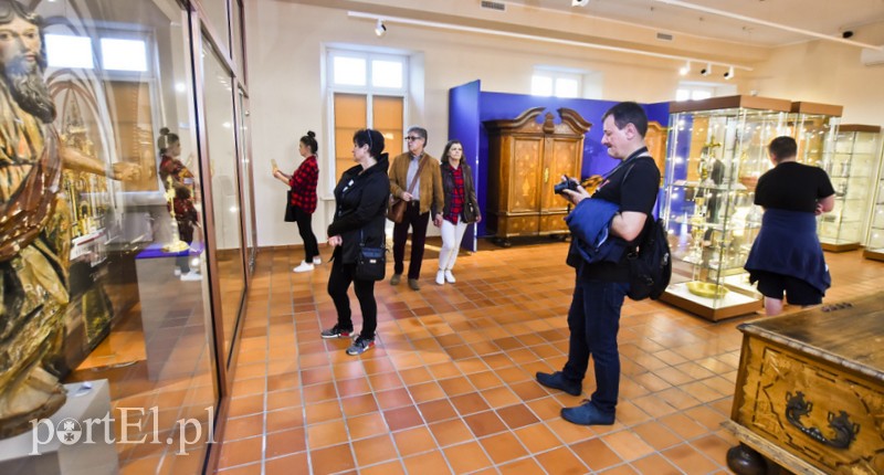 Wieczorne gry, pokazy i wystawy zdjęcie nr 201038