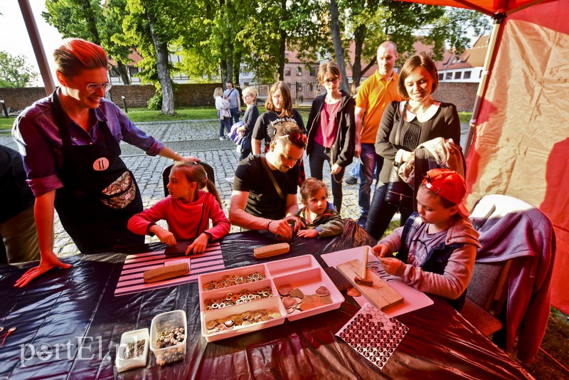 Wieczorne gry, pokazy i wystawy zdjęcie nr 201015