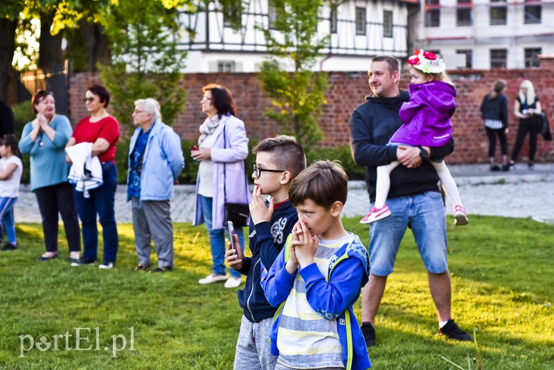 Wieczorne gry, pokazy i wystawy zdjęcie nr 201060