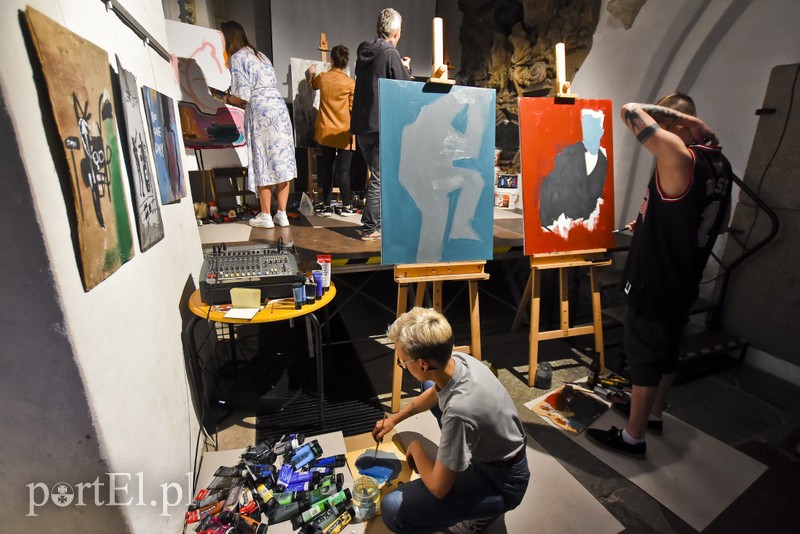 Wieczorne gry, pokazy i wystawy zdjęcie nr 201104