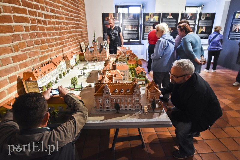 Wieczorne gry, pokazy i wystawy zdjęcie nr 201062