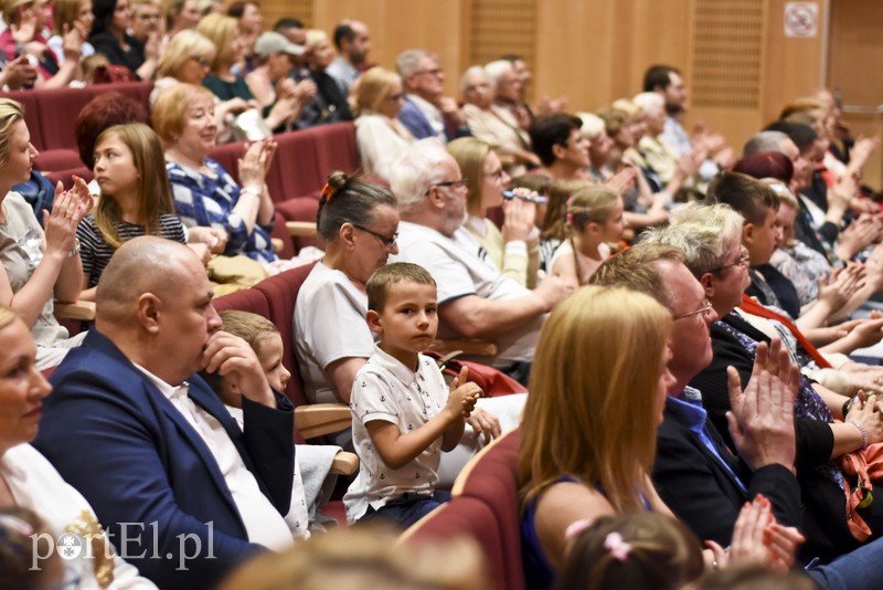 Tangiem podziękowali za wychowawczy trud zdjęcie nr 201427