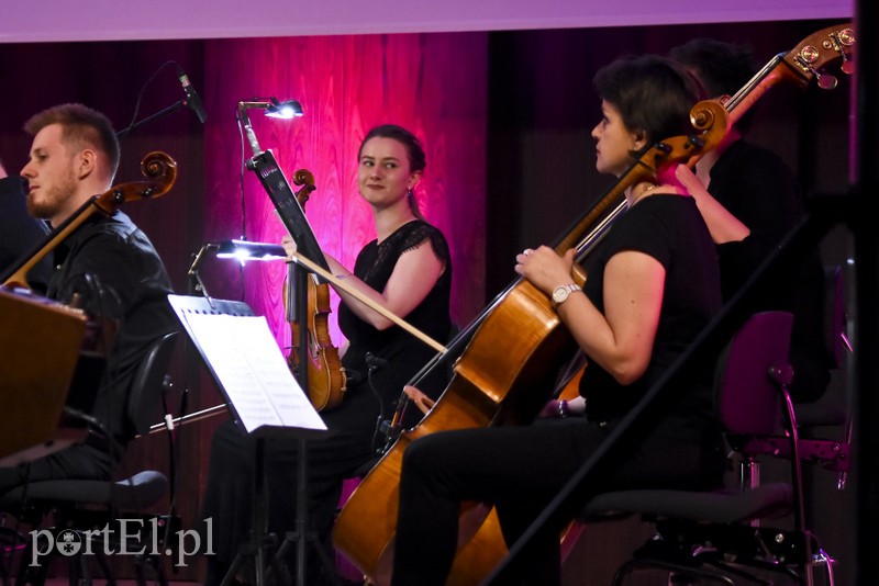 Tangiem podziękowali za wychowawczy trud zdjęcie nr 201433