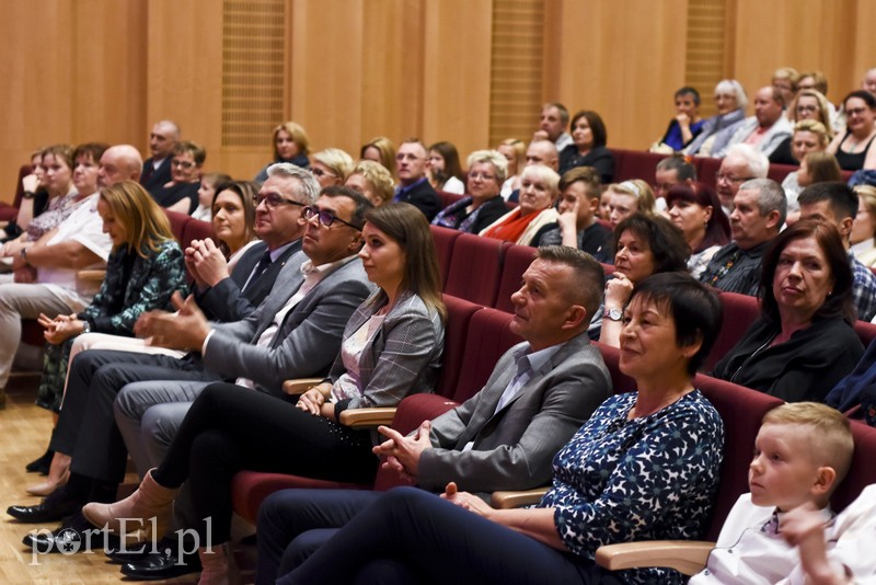 Tangiem podziękowali za wychowawczy trud zdjęcie nr 201414