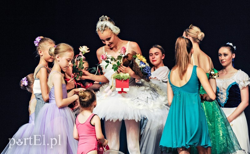 Oni po prostu bawią się tańcem zdjęcie nr 203566