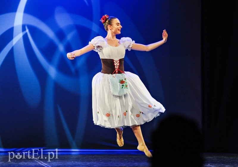 Oni po prostu bawią się tańcem zdjęcie nr 203496