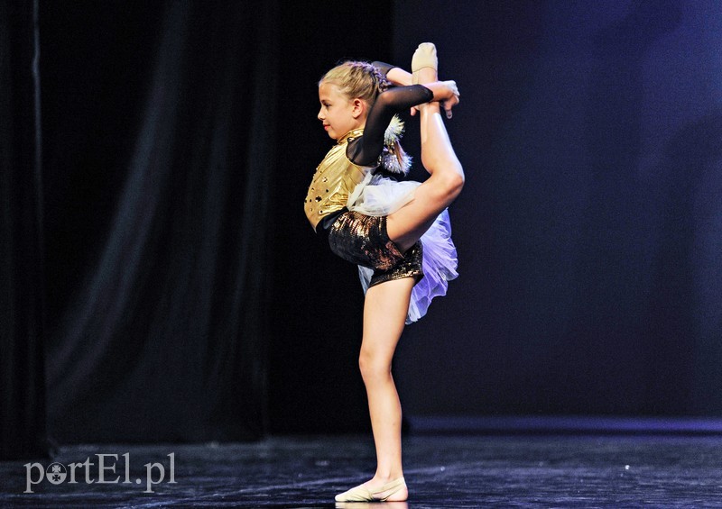 Oni po prostu bawią się tańcem zdjęcie nr 203536