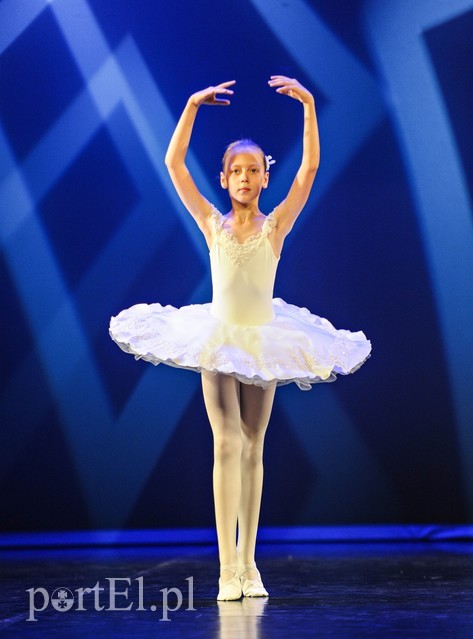 Oni po prostu bawią się tańcem zdjęcie nr 203488