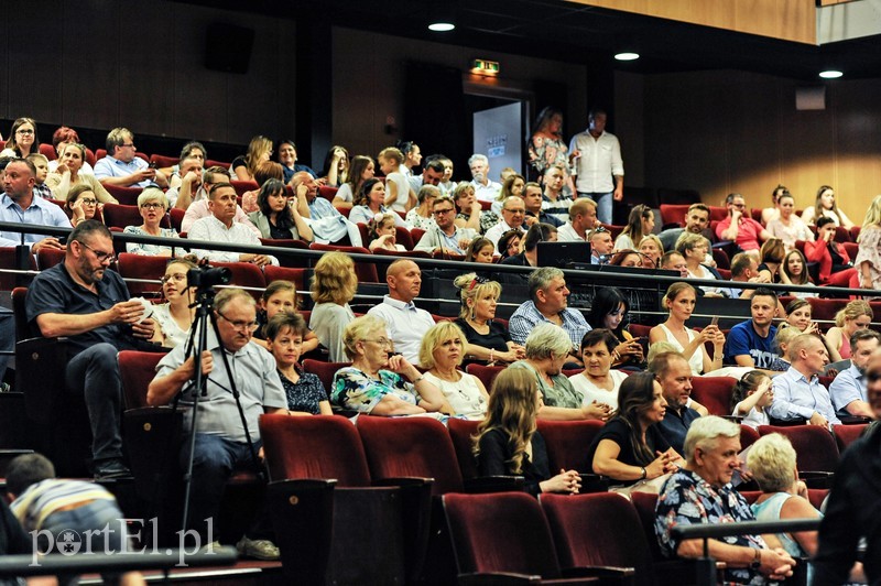 Oni po prostu bawią się tańcem zdjęcie nr 203472