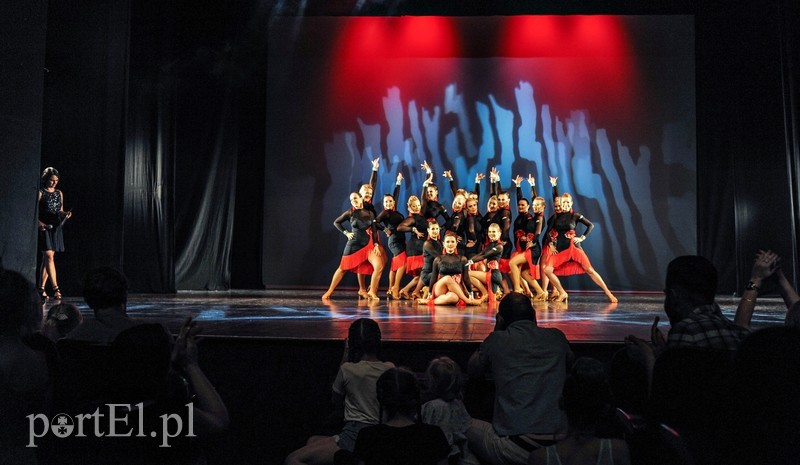 Oni po prostu bawią się tańcem zdjęcie nr 203499