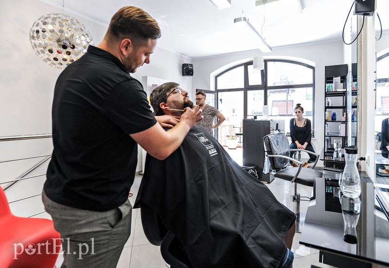 Jedna fryzura, trzy stylizacje zdjęcie nr 204168