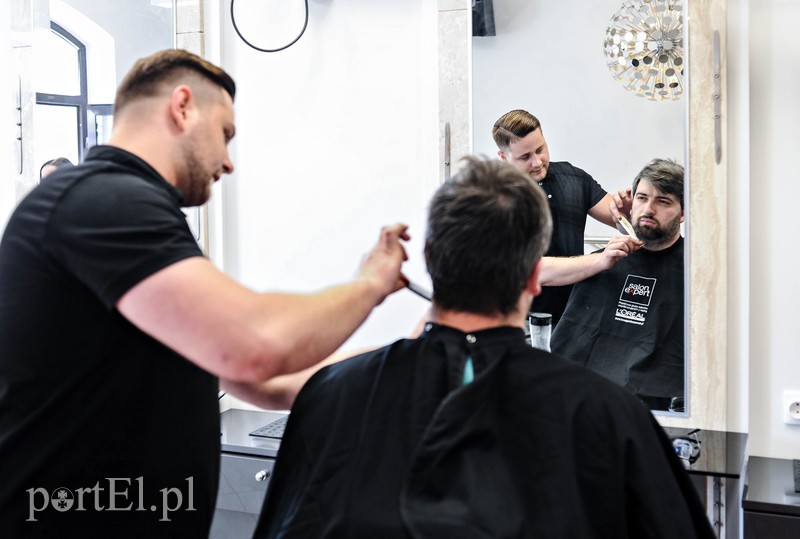 Jedna fryzura, trzy stylizacje zdjęcie nr 204165