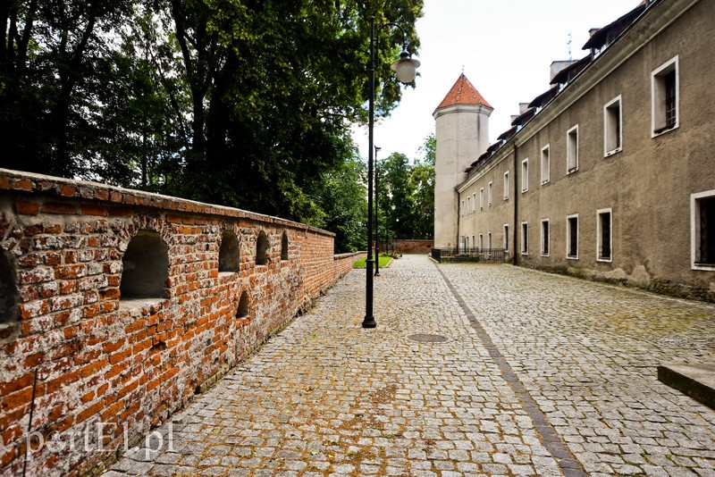 Nad jezioro, na cmentarz i na lody  (Cudze chwalicie, swego nie znacie, odcinek 1)  zdjęcie nr 204466