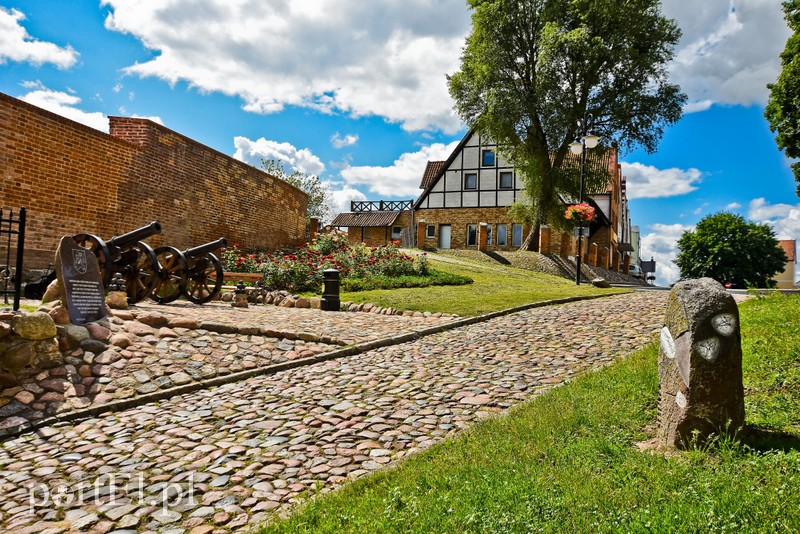 Nad jezioro, na cmentarz i na lody  (Cudze chwalicie, swego nie znacie, odcinek 1)  zdjęcie nr 204491