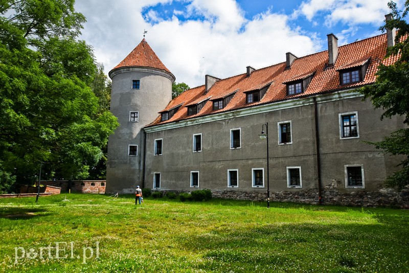 Nad jezioro, na cmentarz i na lody  (Cudze chwalicie, swego nie znacie, odcinek 1)  zdjęcie nr 204465