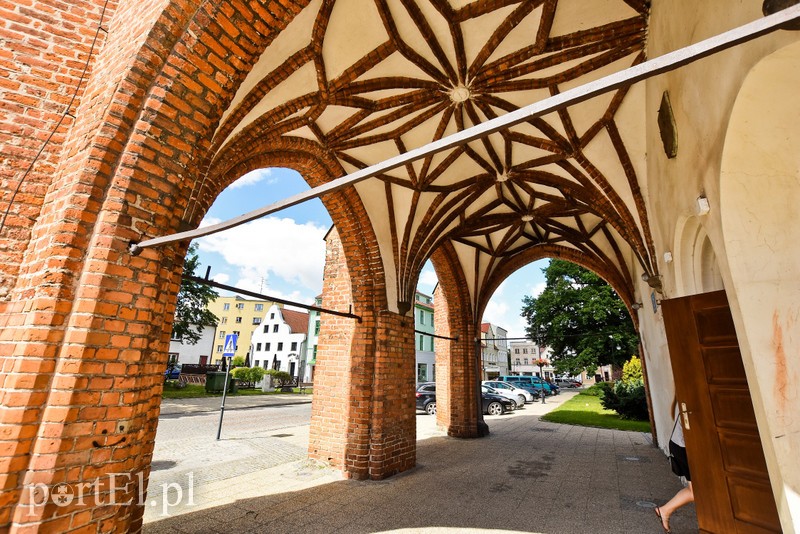 Nad jezioro, na cmentarz i na lody  (Cudze chwalicie, swego nie znacie, odcinek 1)  zdjęcie nr 204495