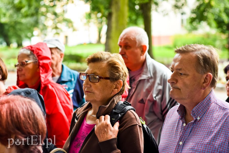 Mniejszości narodowych szukali na cmentarzach zdjęcie nr 207704