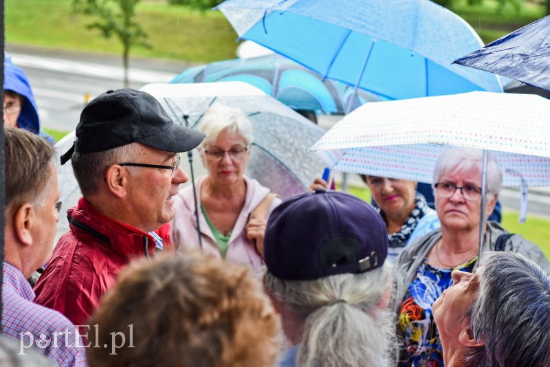 Mniejszości narodowych szukali na cmentarzach zdjęcie nr 207698