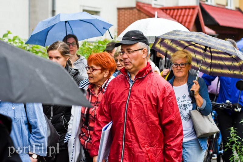 Mniejszości narodowych szukali na cmentarzach zdjęcie nr 207712