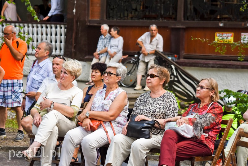 Salon za nami, teraz czas na remont muszli zdjęcie nr 207932