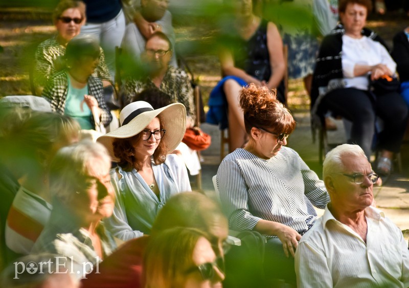 Salon za nami, teraz czas na remont muszli zdjęcie nr 207951