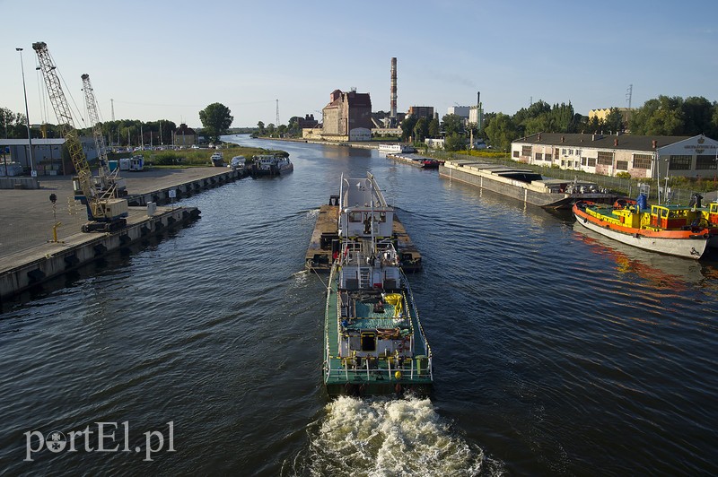 Elbląg Kładka popłynęła rzeką