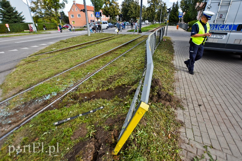Elbląg Kolizja volkswagena z tramwajem na al. Grunwaldzkiej