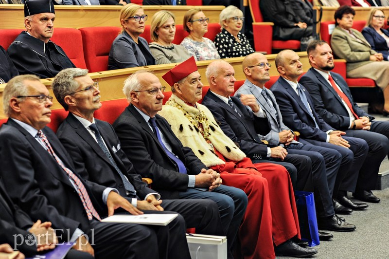 Studenci PWSZ zainaugurowali nowy rok akademicki zdjęcie nr 211368