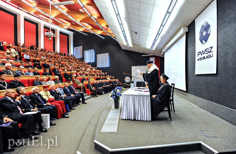 Studenci PWSZ zainaugurowali nowy rok akademicki zdjęcie nr 211373