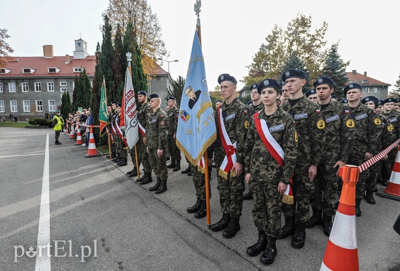  Pułk ma swój sztandar zdjęcie nr 213201