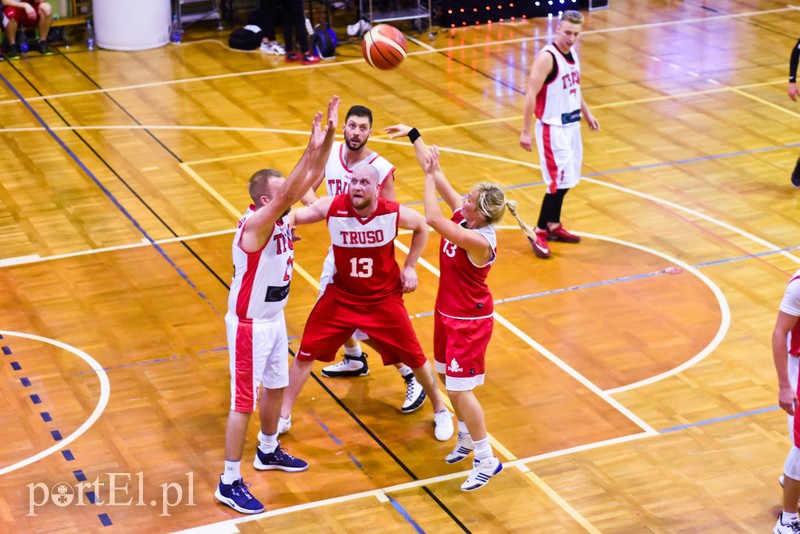 Połączyła ich koszykówka zdjęcie nr 213412