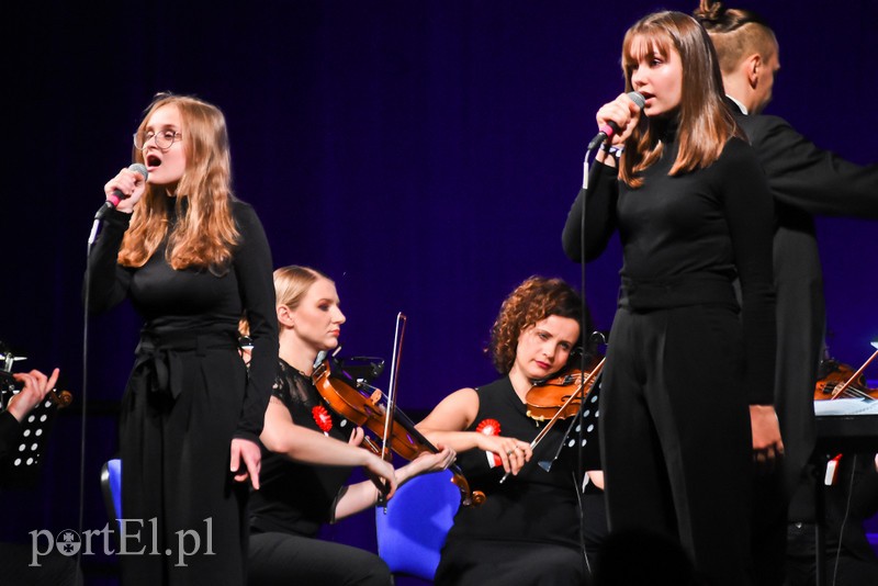 Muzyczna uczta na koniec Święta Niepodległości zdjęcie nr 214701