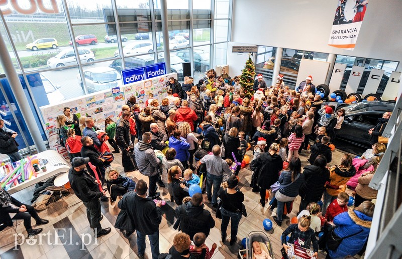 Czym podróżuje św. Mikołaj, czyli zabawa w Ford Gołębiewski zdjęcie nr 216080