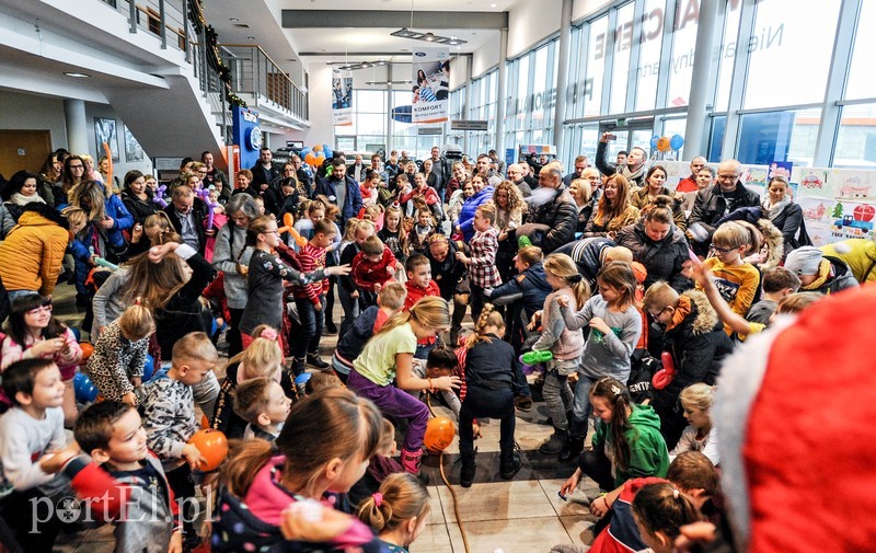 Czym podróżuje św. Mikołaj, czyli zabawa w Ford Gołębiewski zdjęcie nr 216072