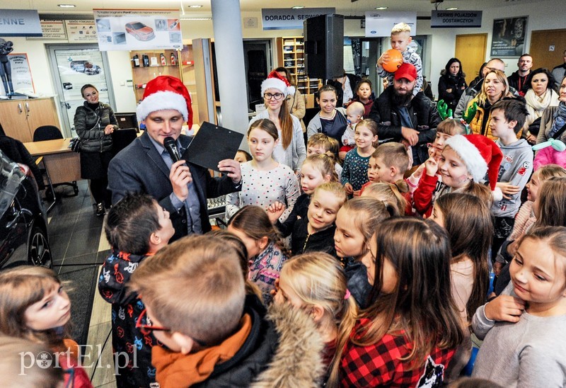 Czym podróżuje św. Mikołaj, czyli zabawa w Ford Gołębiewski zdjęcie nr 216077