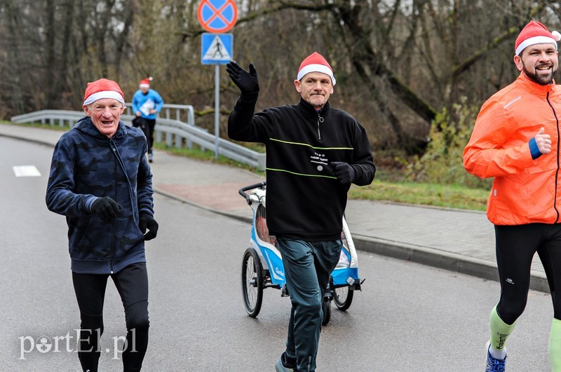 Biegacze okazali się bardzo hojni. A to wszystko dla Sandry zdjęcie nr 216168