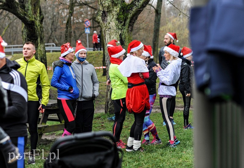 Biegacze okazali się bardzo hojni. A to wszystko dla Sandry zdjęcie nr 216120