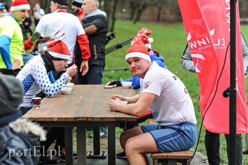 Biegacze okazali się bardzo hojni. A to wszystko dla Sandry zdjęcie nr 216180