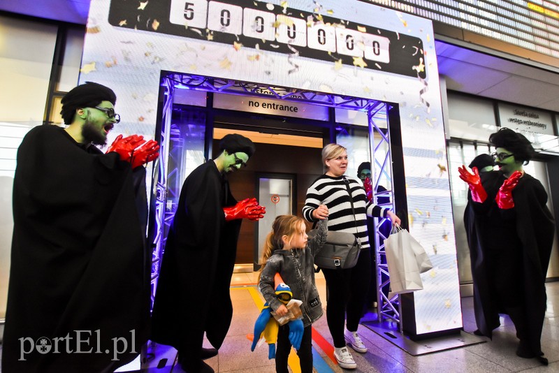 5-milionowy pasażer na lotnisku w Gdańsku! zdjęcie nr 216554