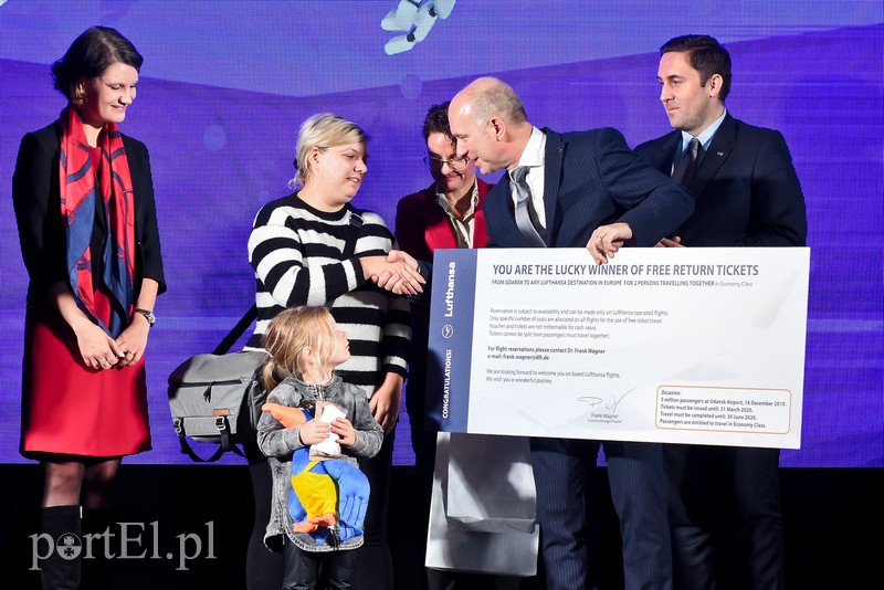 5-milionowy pasażer na lotnisku w Gdańsku! zdjęcie nr 216570