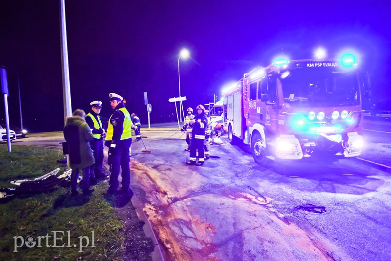 Czołowe zderzenie dwóch toyot na ul. Warszawskiej zdjęcie nr 217613