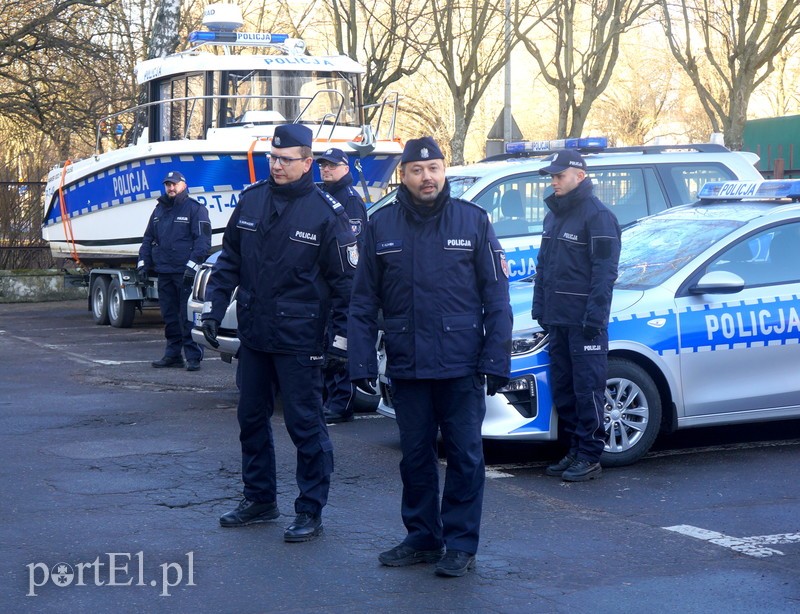 Będą pływać i jeździć nowym sprzętem zdjęcie nr 219778